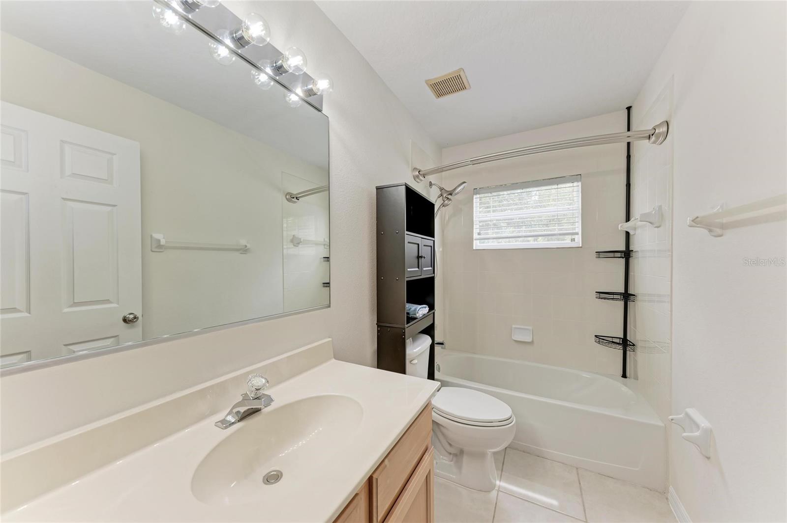 6422 BLUE GROSBEAK CIR