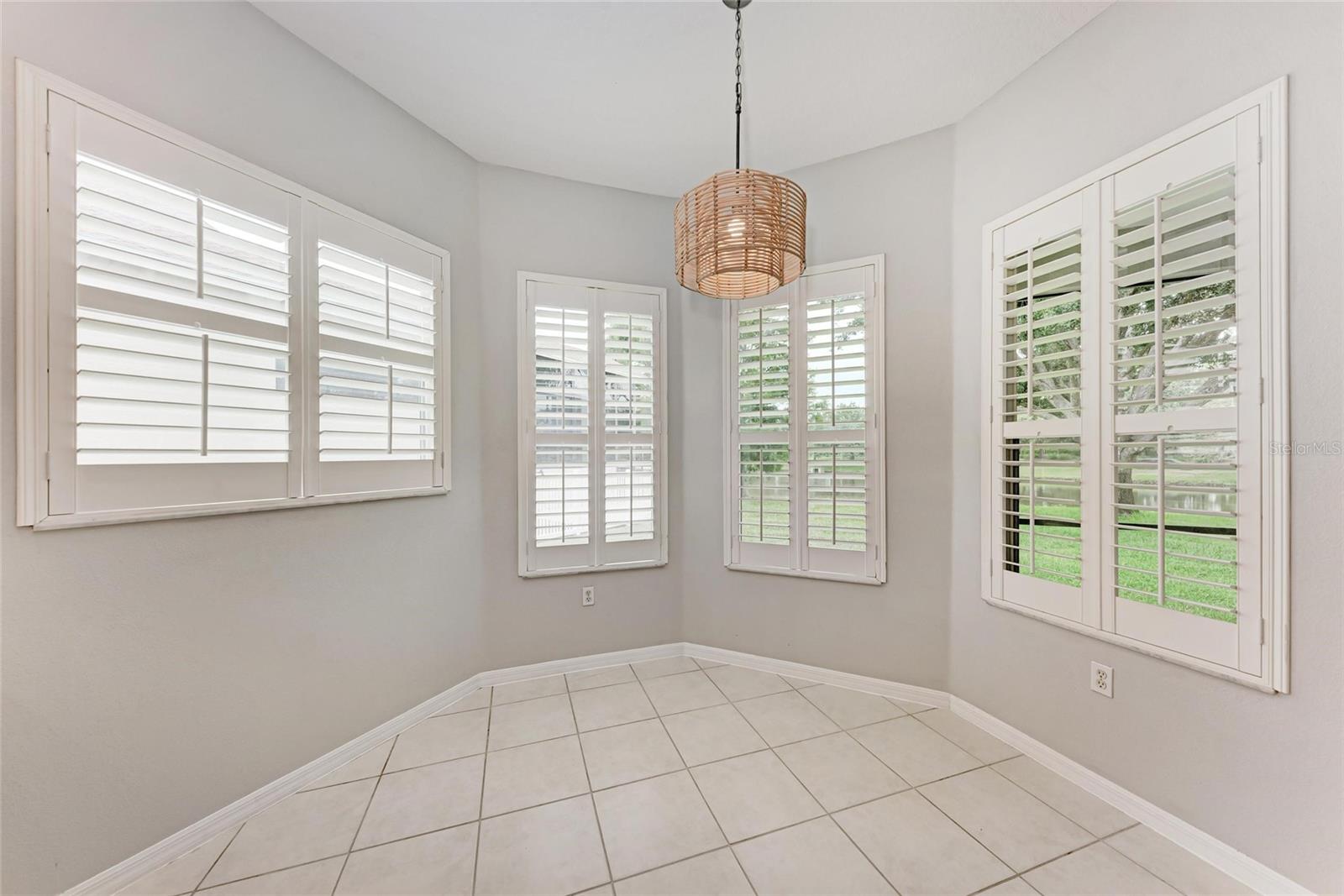 6422 BLUE GROSBEAK CIR