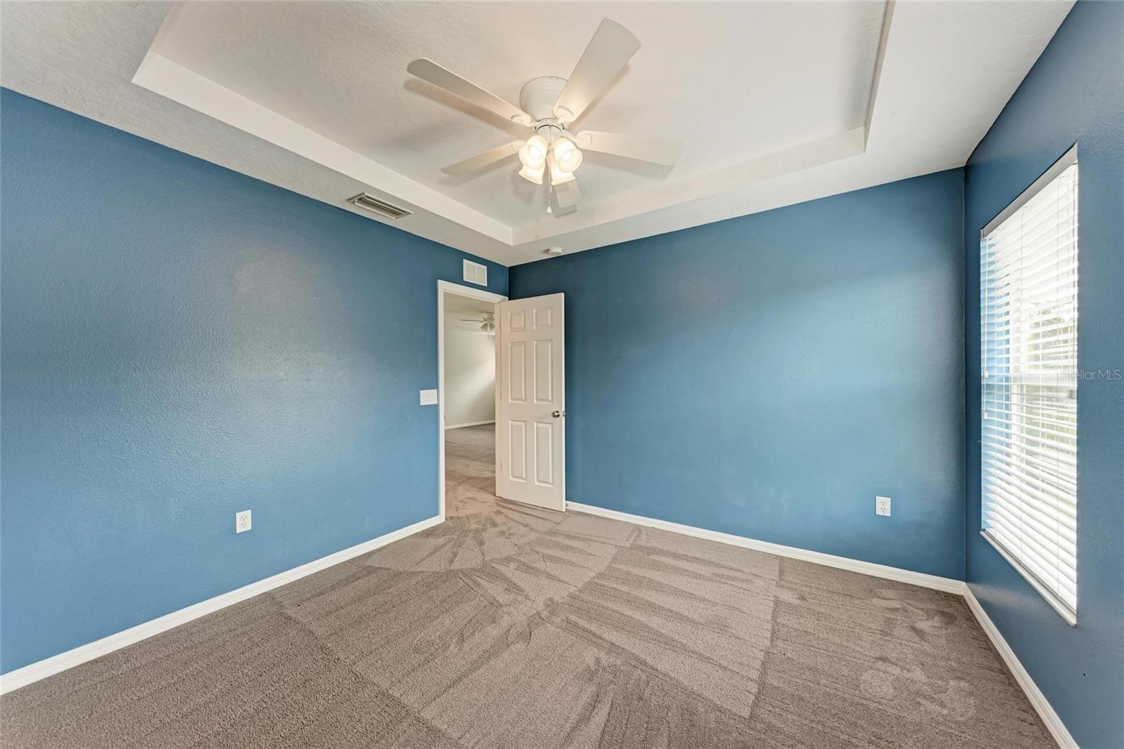 6422 BLUE GROSBEAK CIR