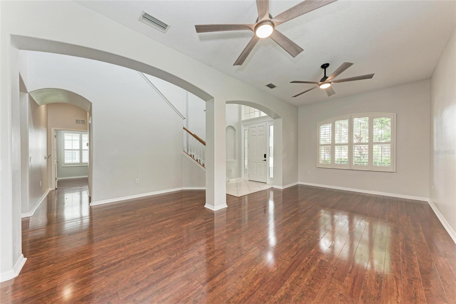 6422 BLUE GROSBEAK CIR