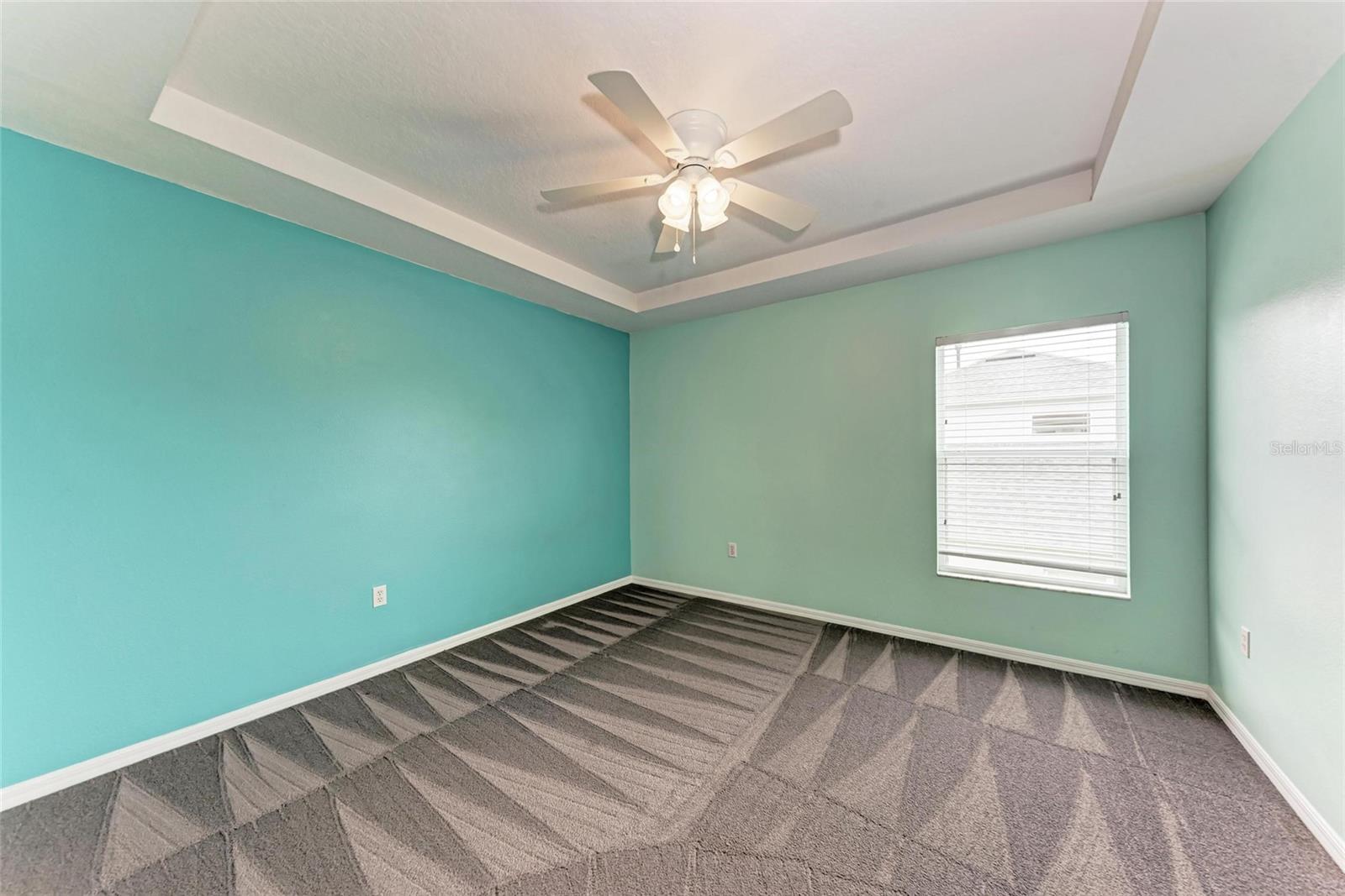 6422 BLUE GROSBEAK CIR