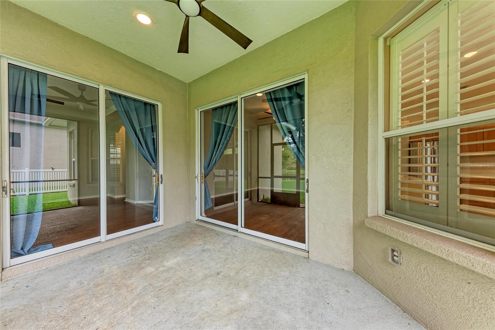 6422 BLUE GROSBEAK CIR