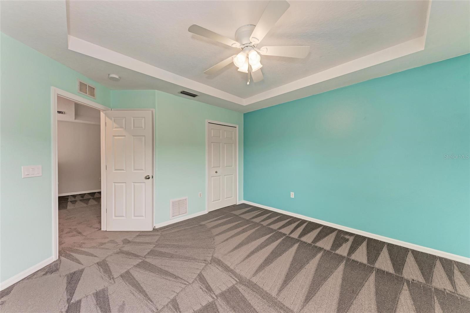 6422 BLUE GROSBEAK CIR