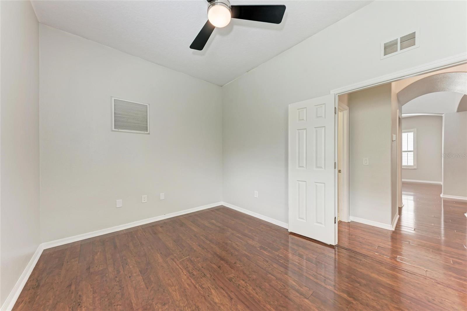 6422 BLUE GROSBEAK CIR