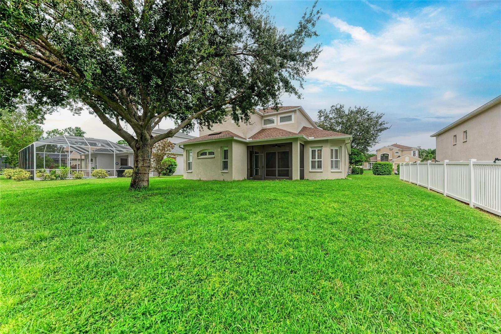 6422 BLUE GROSBEAK CIR