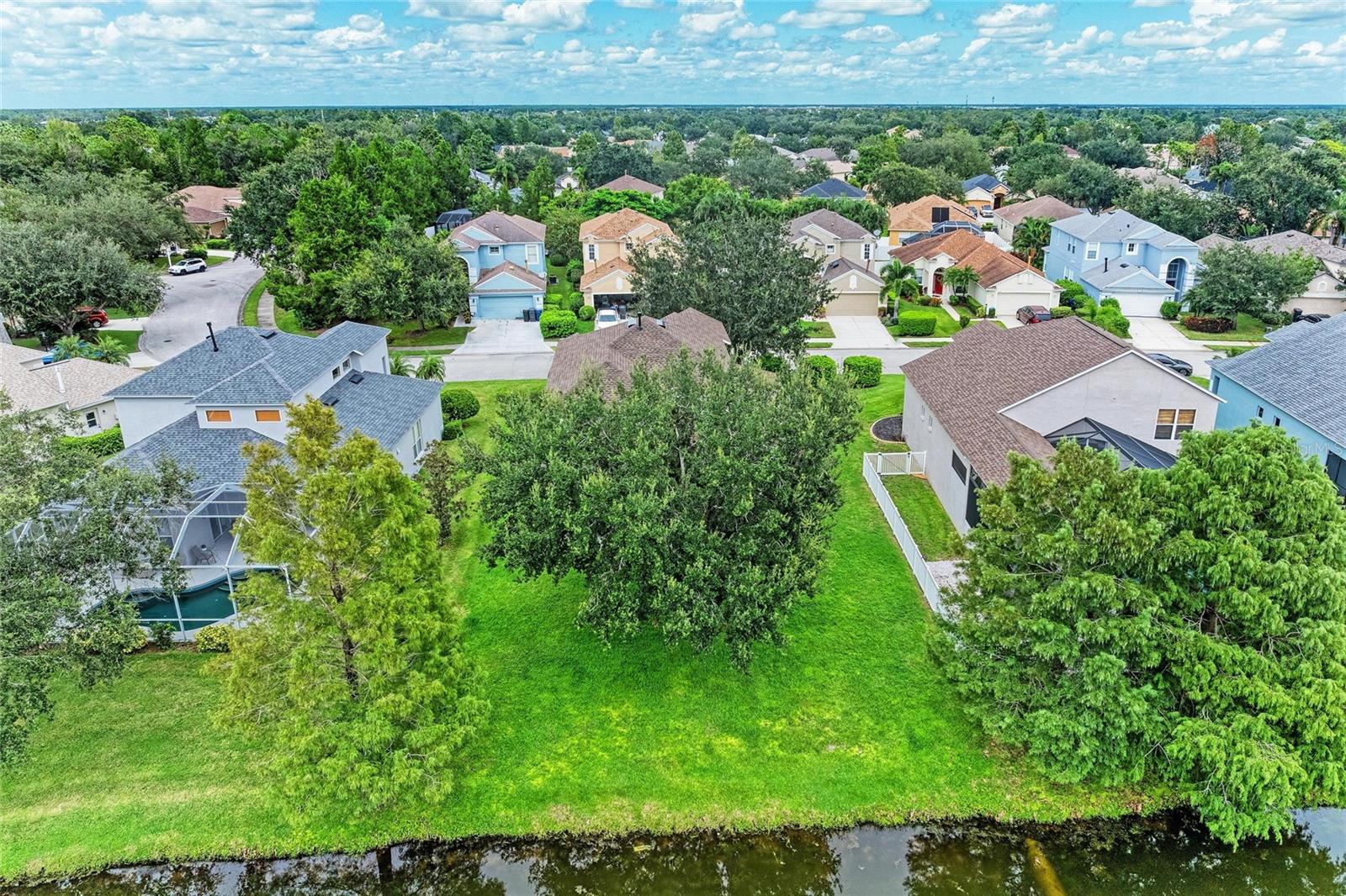 6422 BLUE GROSBEAK CIR