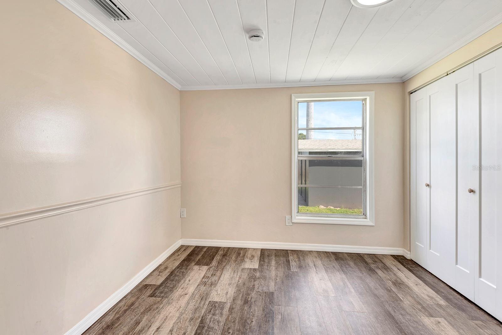 806 3RD AVE W