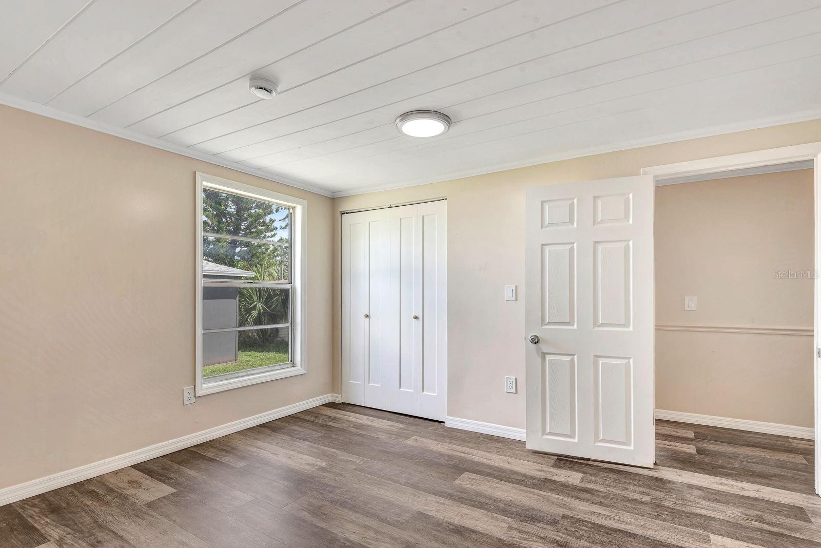 806 3RD AVE W