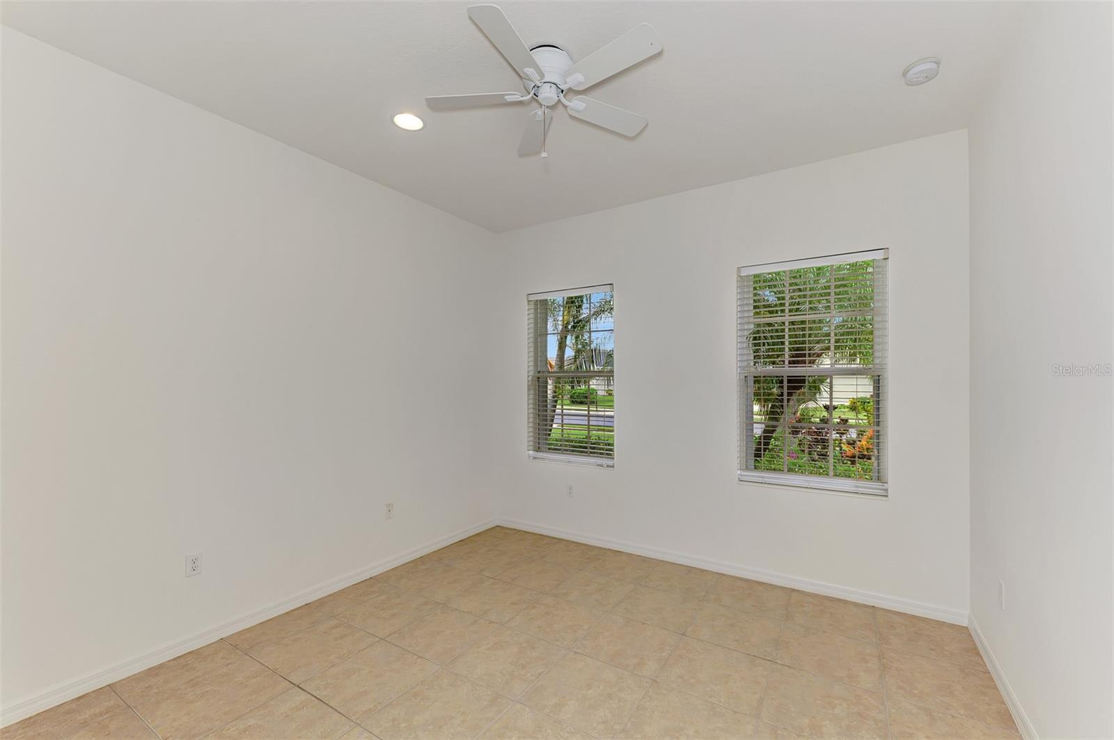 1434 BLUE HORIZON CIR