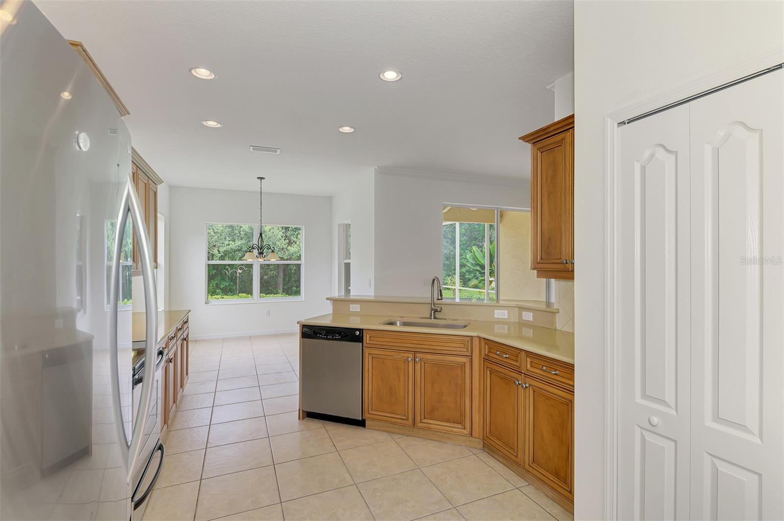 1434 BLUE HORIZON CIR