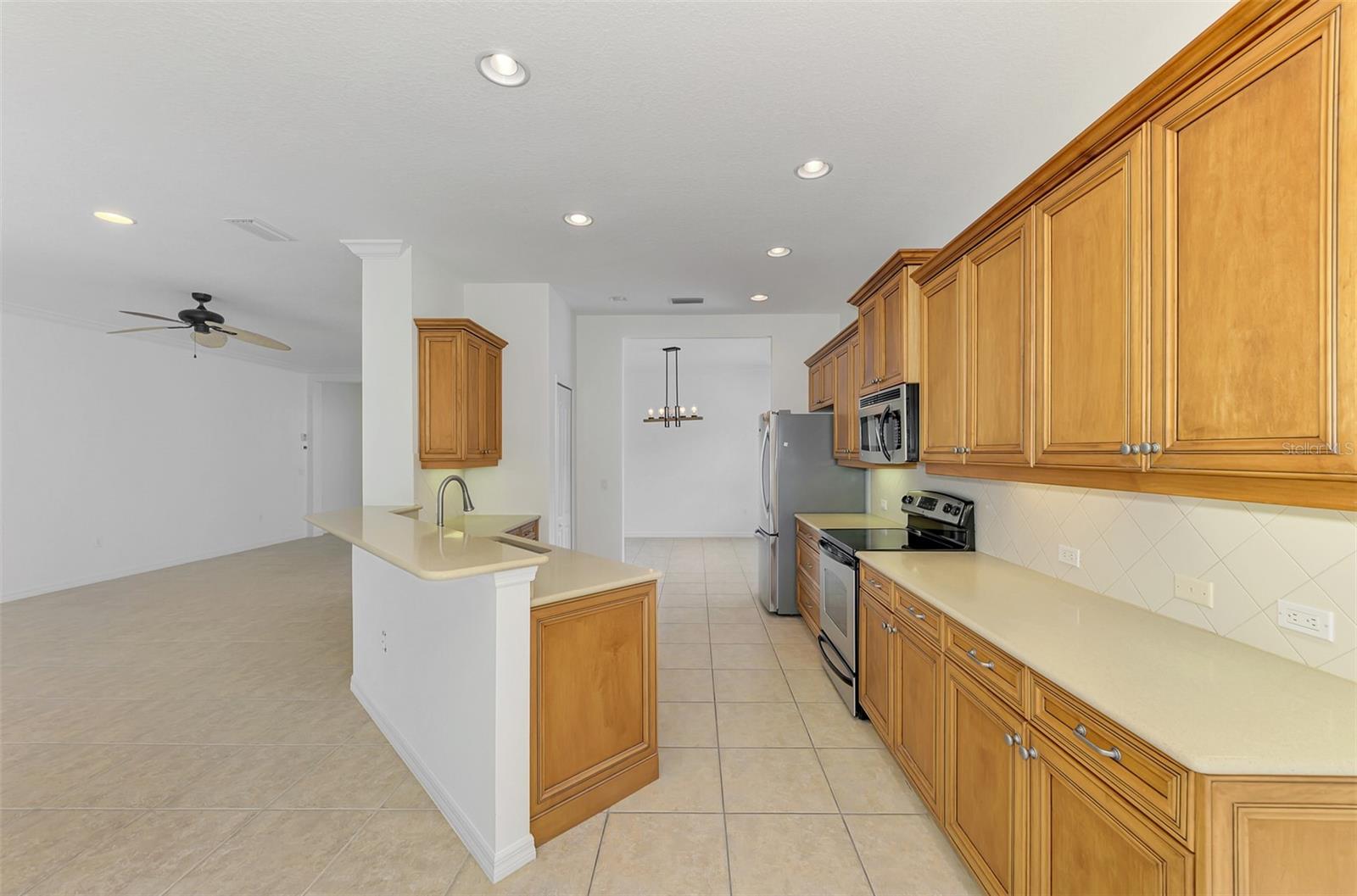 1434 BLUE HORIZON CIR