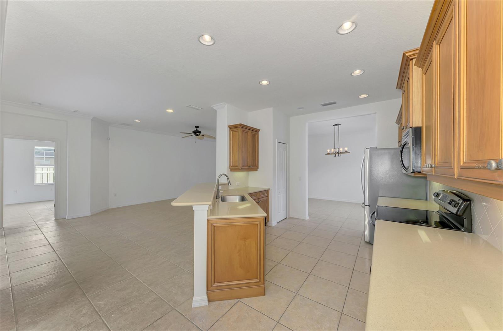 1434 BLUE HORIZON CIR