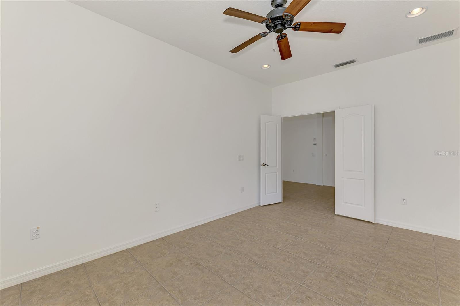 1434 BLUE HORIZON CIR