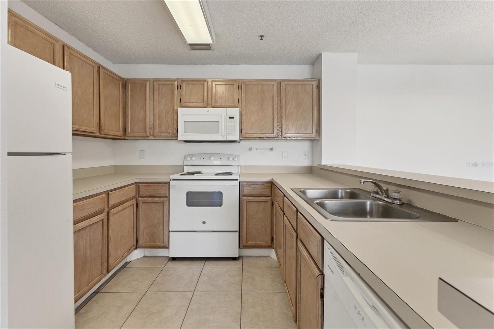 4029 CROCKERS LAKE BLVD #14