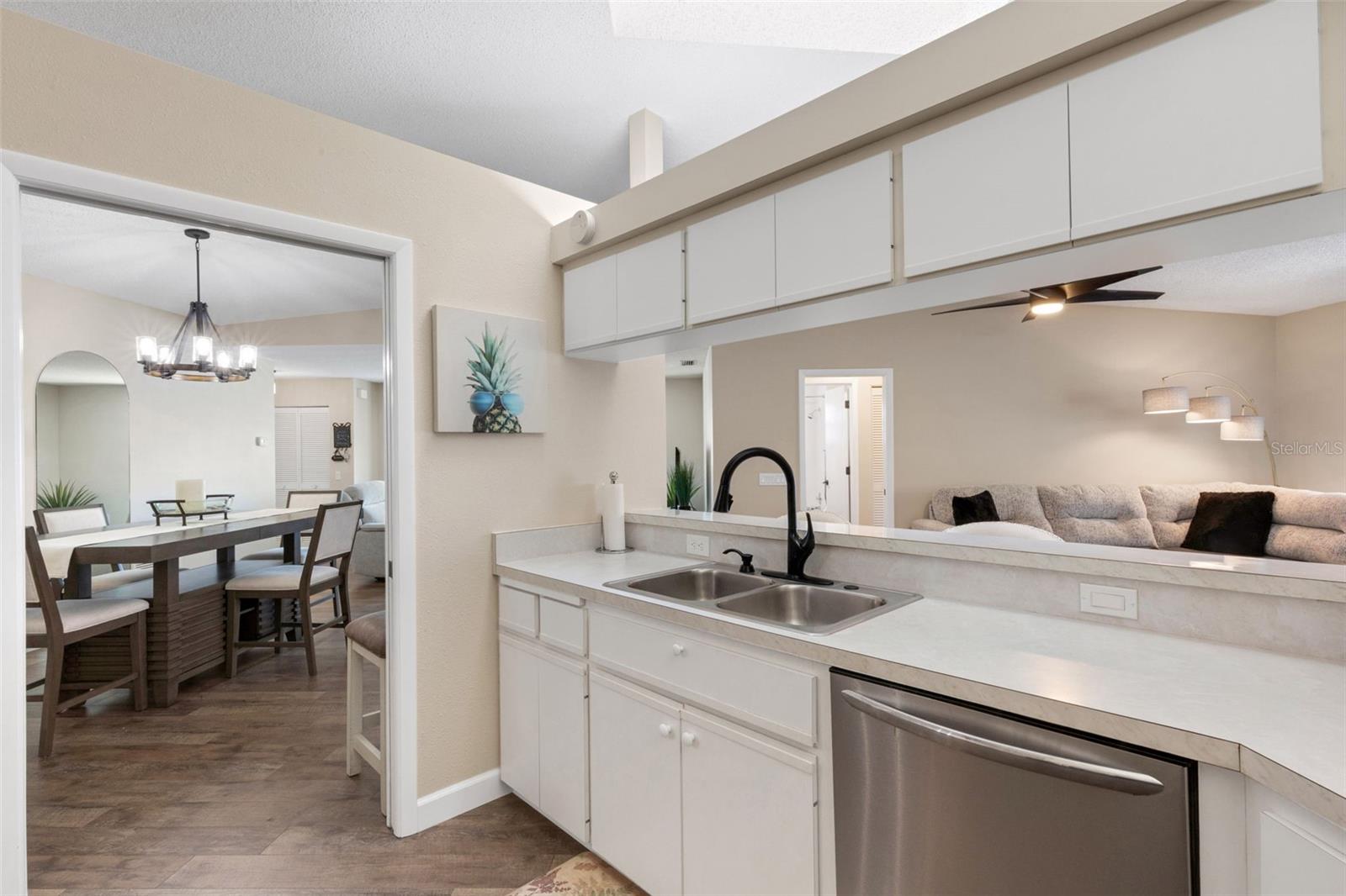 5621 GARDEN LAKES PALM