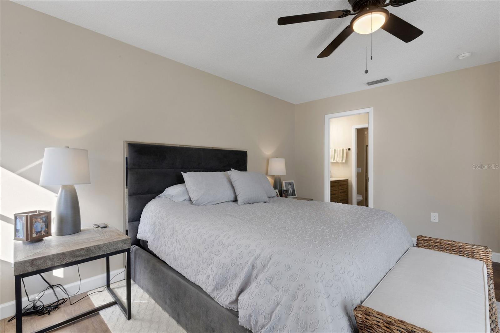 5621 GARDEN LAKES PALM