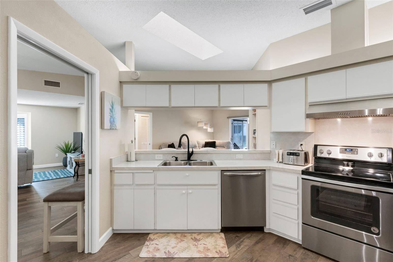 5621 GARDEN LAKES PALM