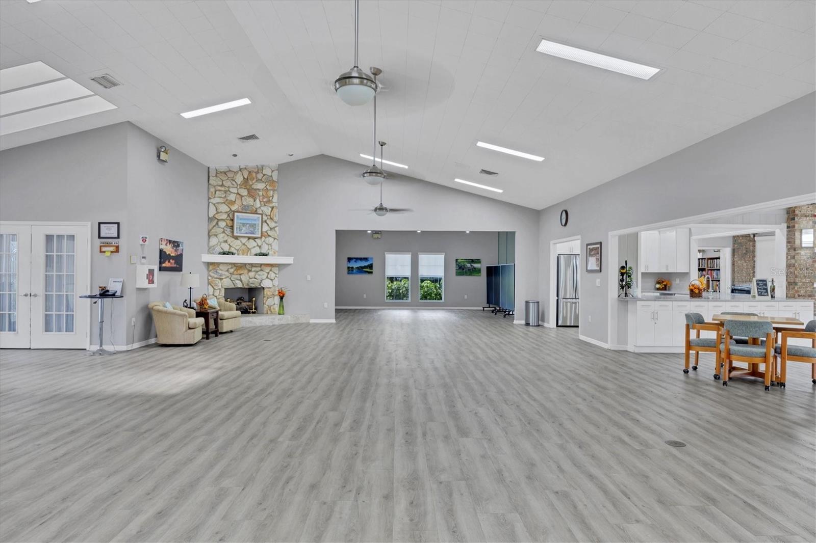 5621 GARDEN LAKES PALM