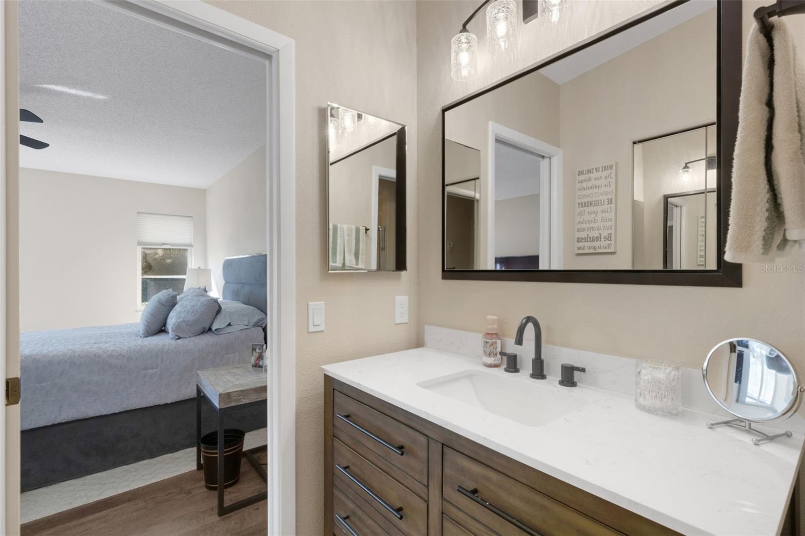 5621 GARDEN LAKES PALM