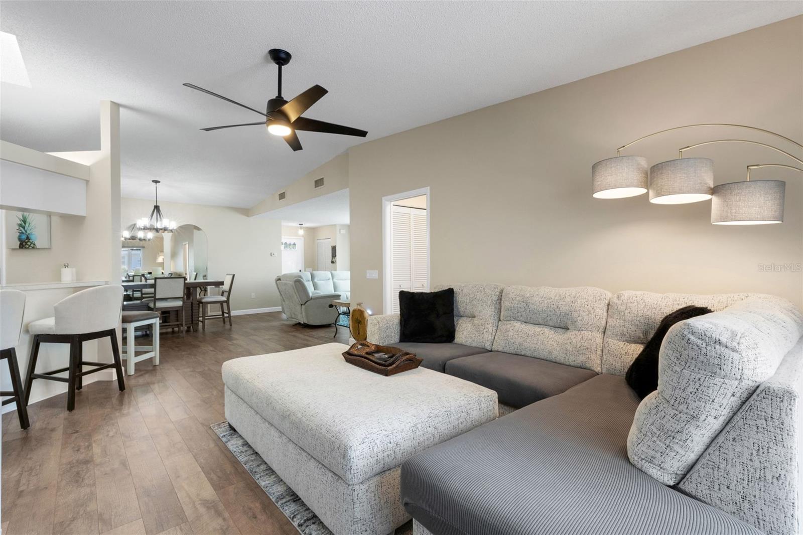 5621 GARDEN LAKES PALM