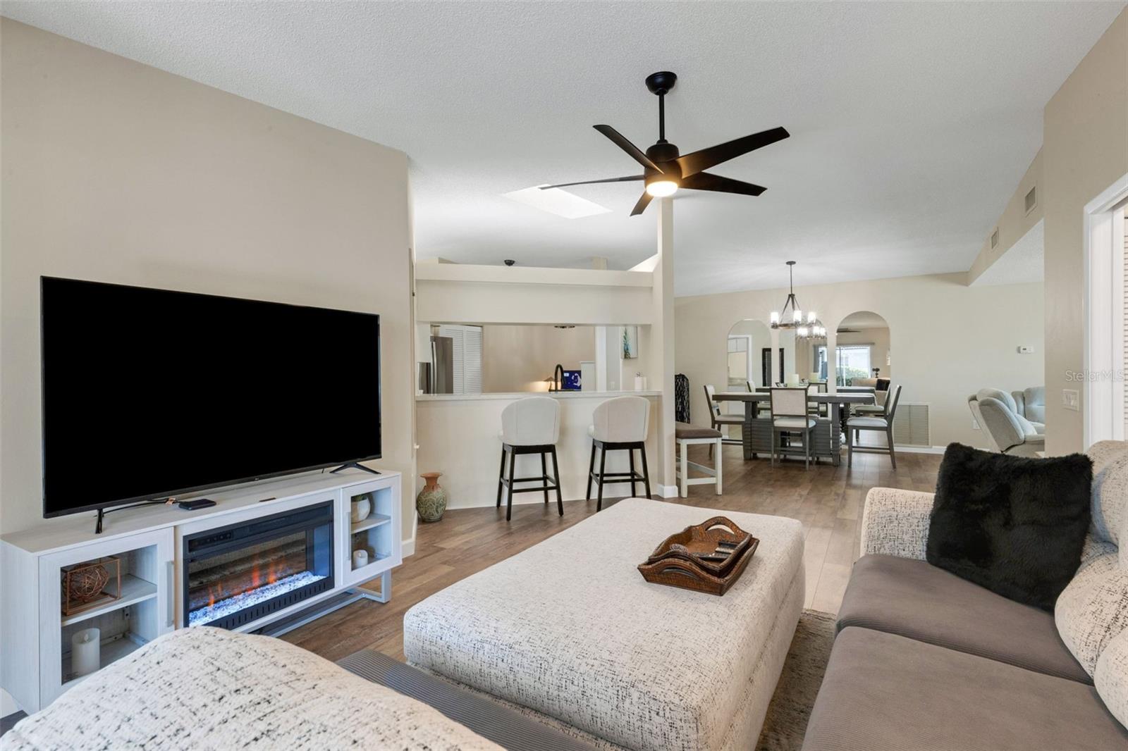 5621 GARDEN LAKES PALM