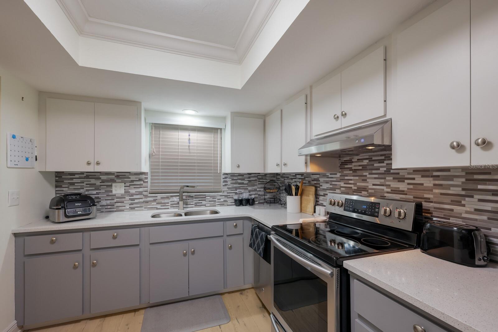 3272 LAKE BAYSHORE DR #515