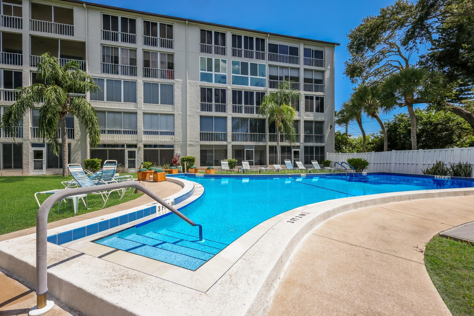 3272 LAKE BAYSHORE DR #515