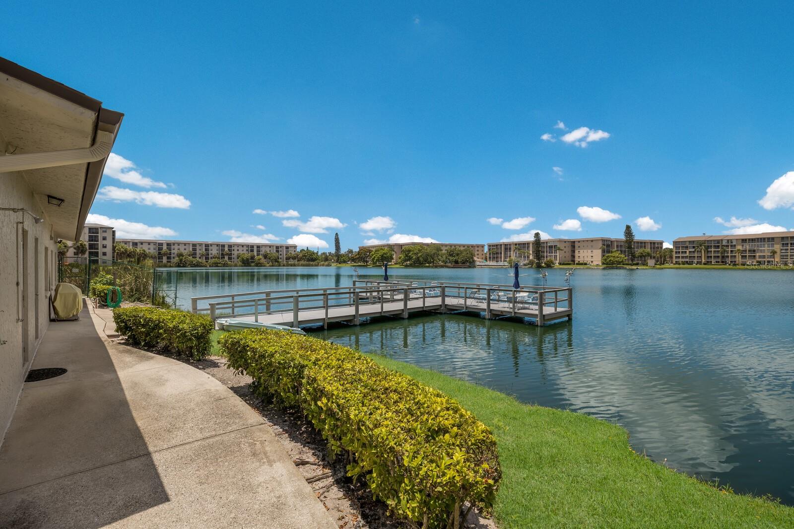 3272 LAKE BAYSHORE DR #515