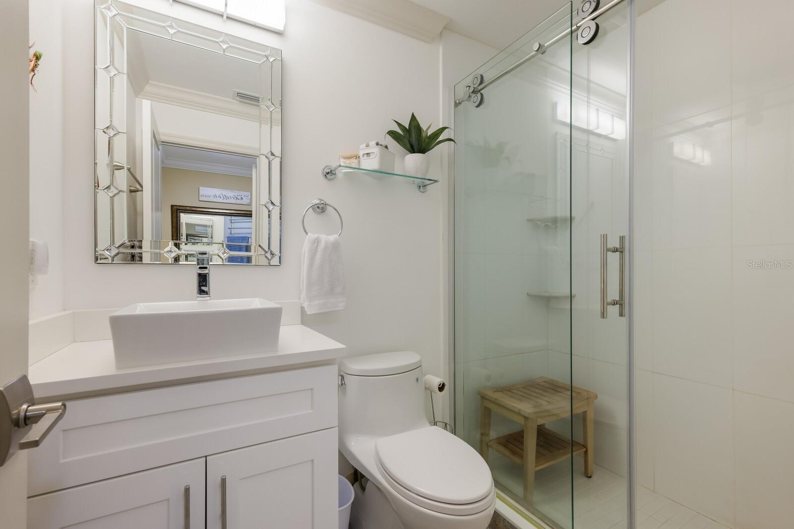 3272 LAKE BAYSHORE DR #515