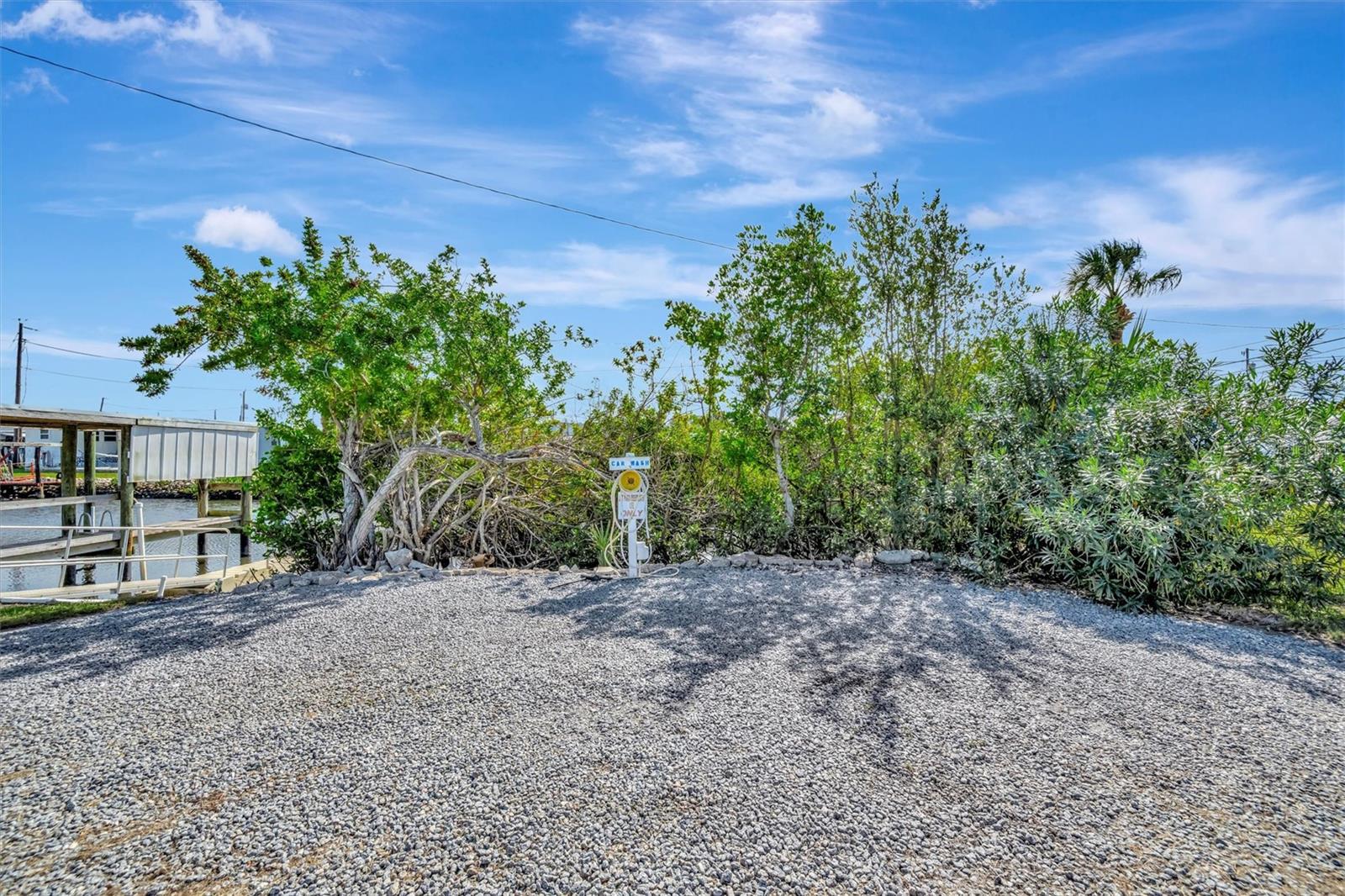 247 PALM LN