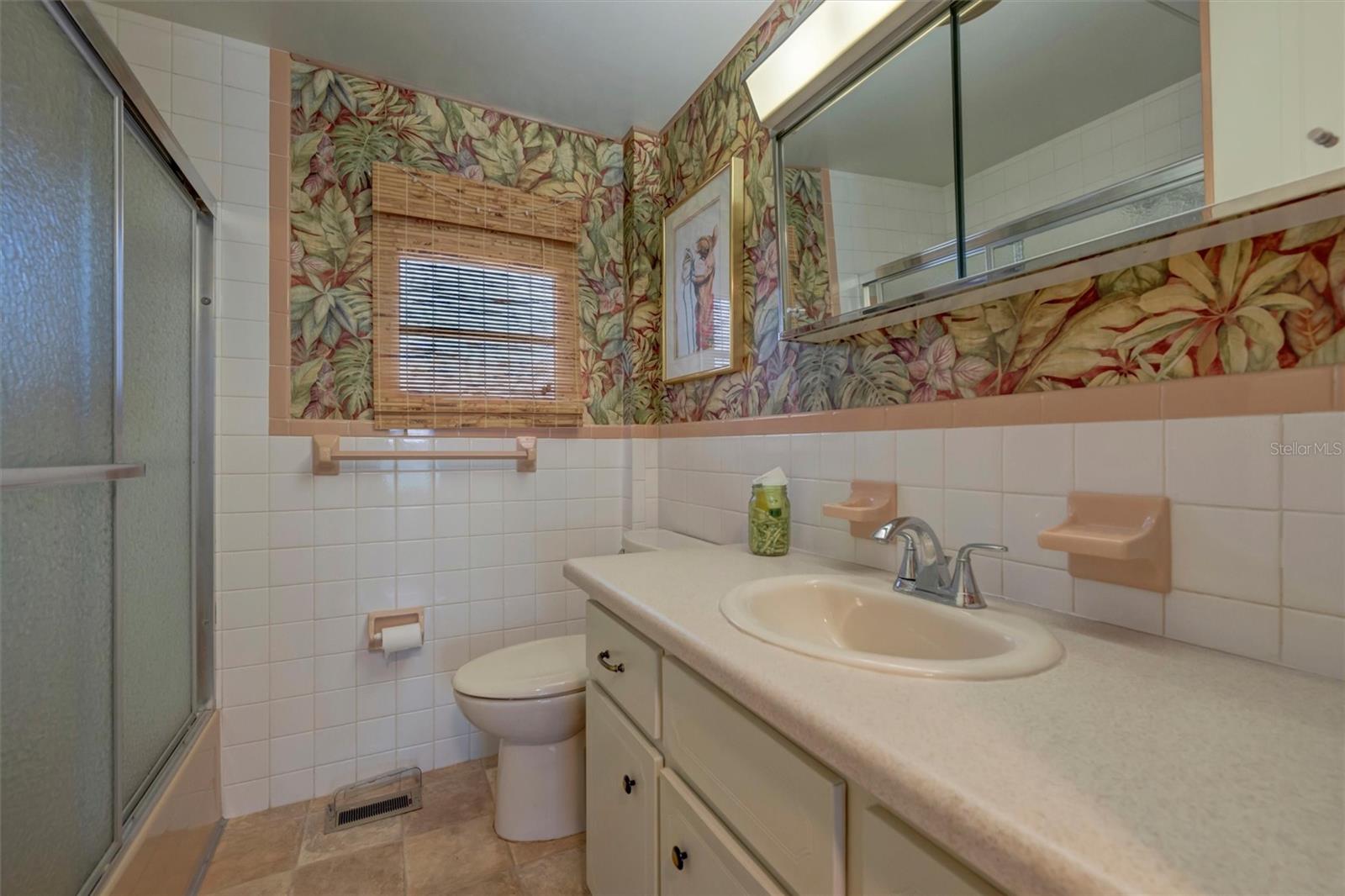 247 PALM LN