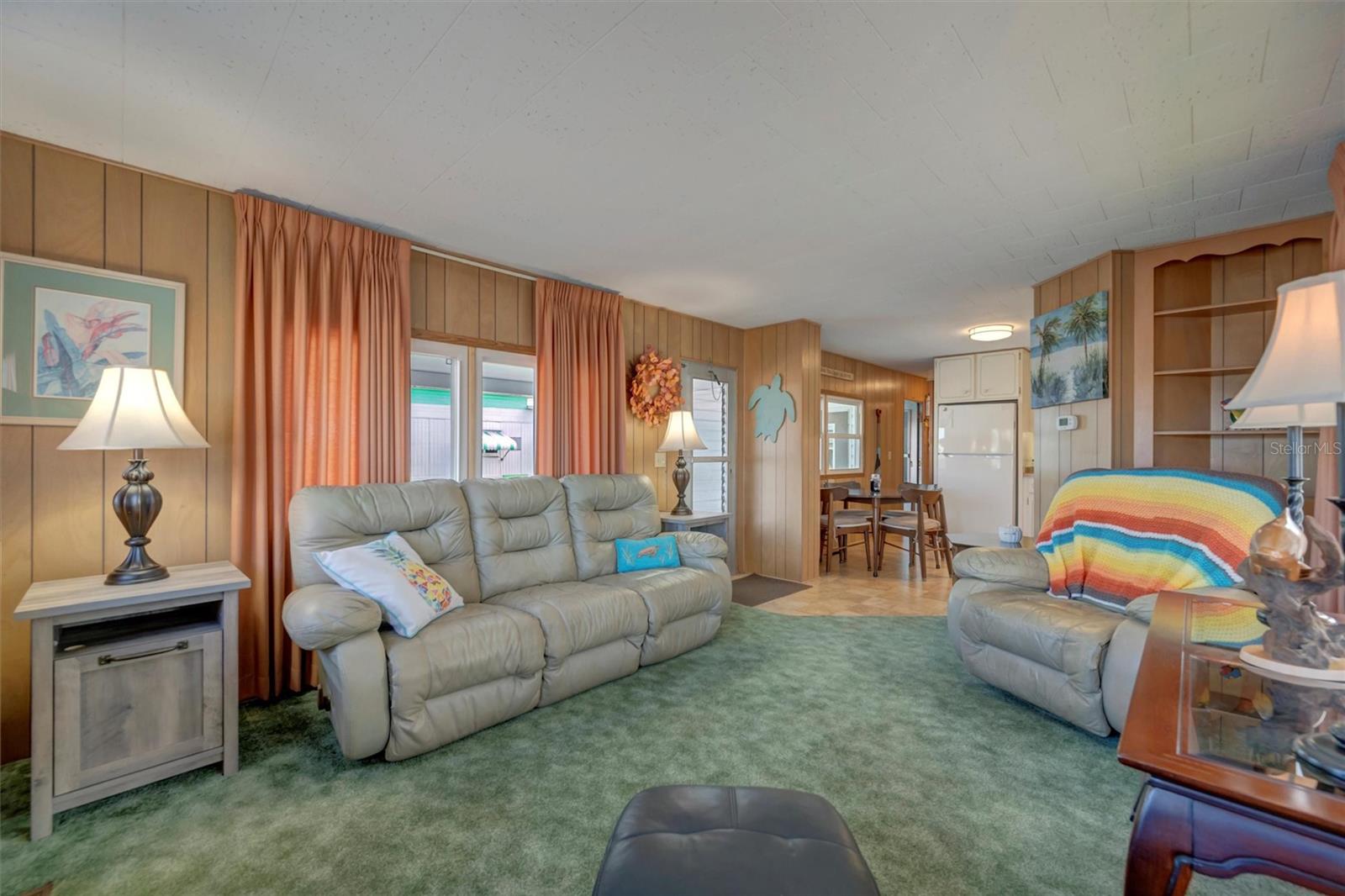 247 PALM LN