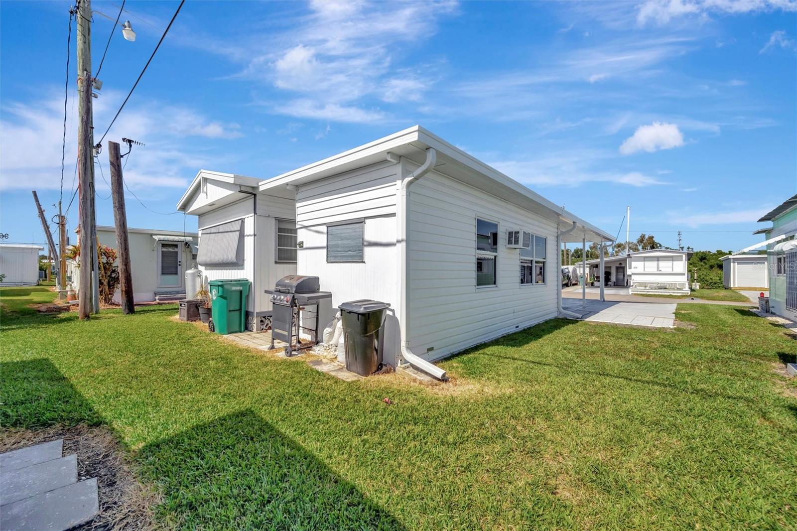 247 PALM LN