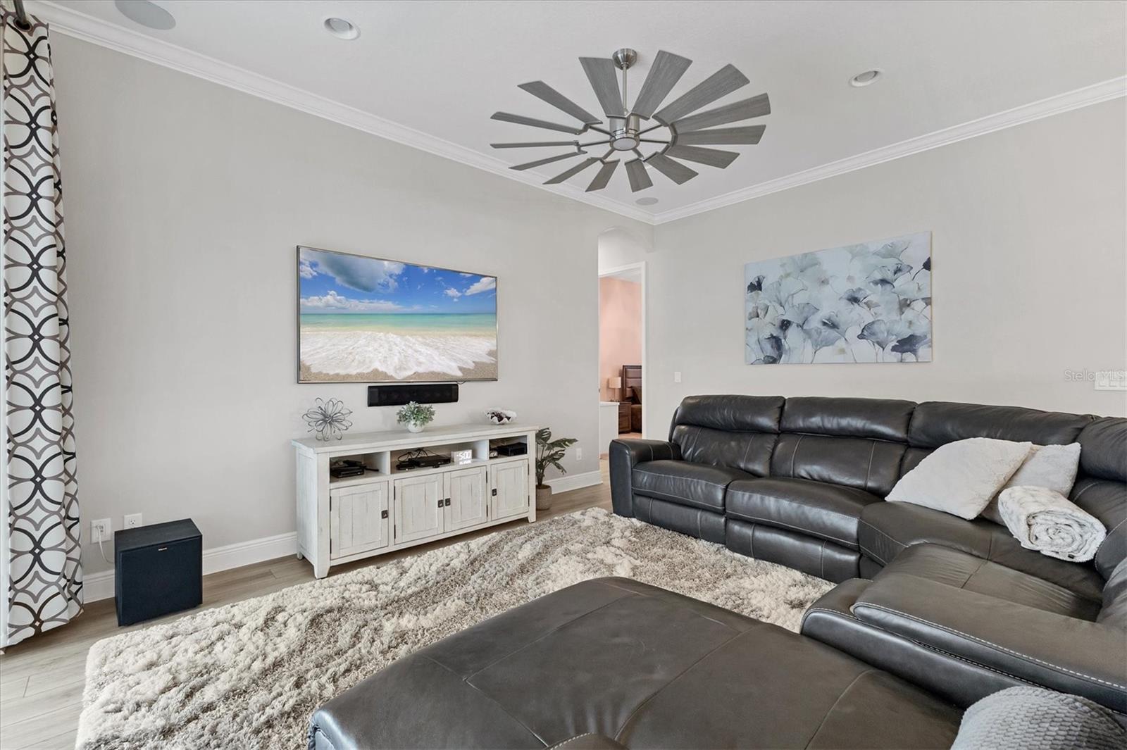 6261 CHAMPIONS ROW ST