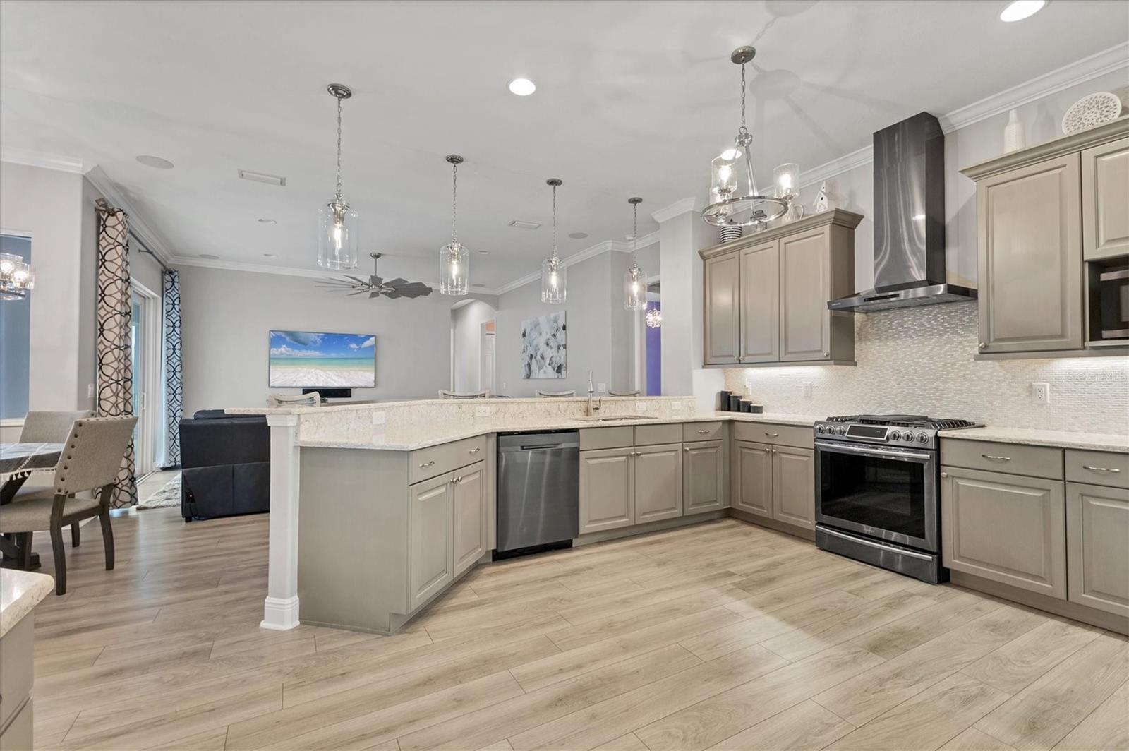 6261 CHAMPIONS ROW ST