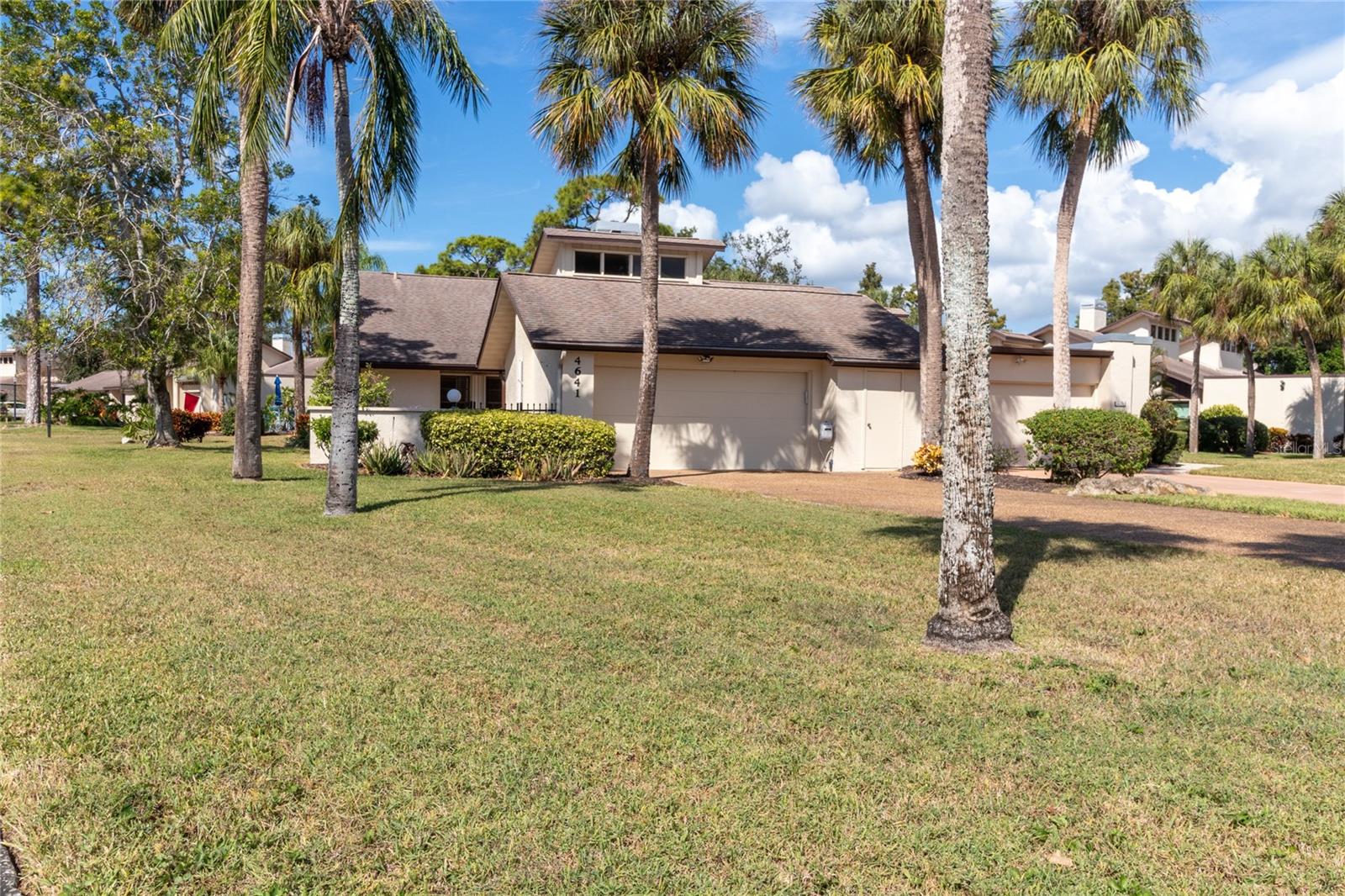 4641 LA JOLLA DR