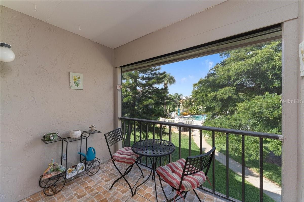 6128 7TH AVE W #6128