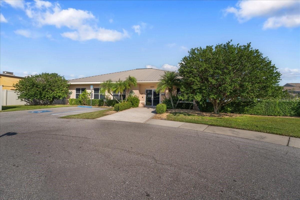 6128 7TH AVE W #6128