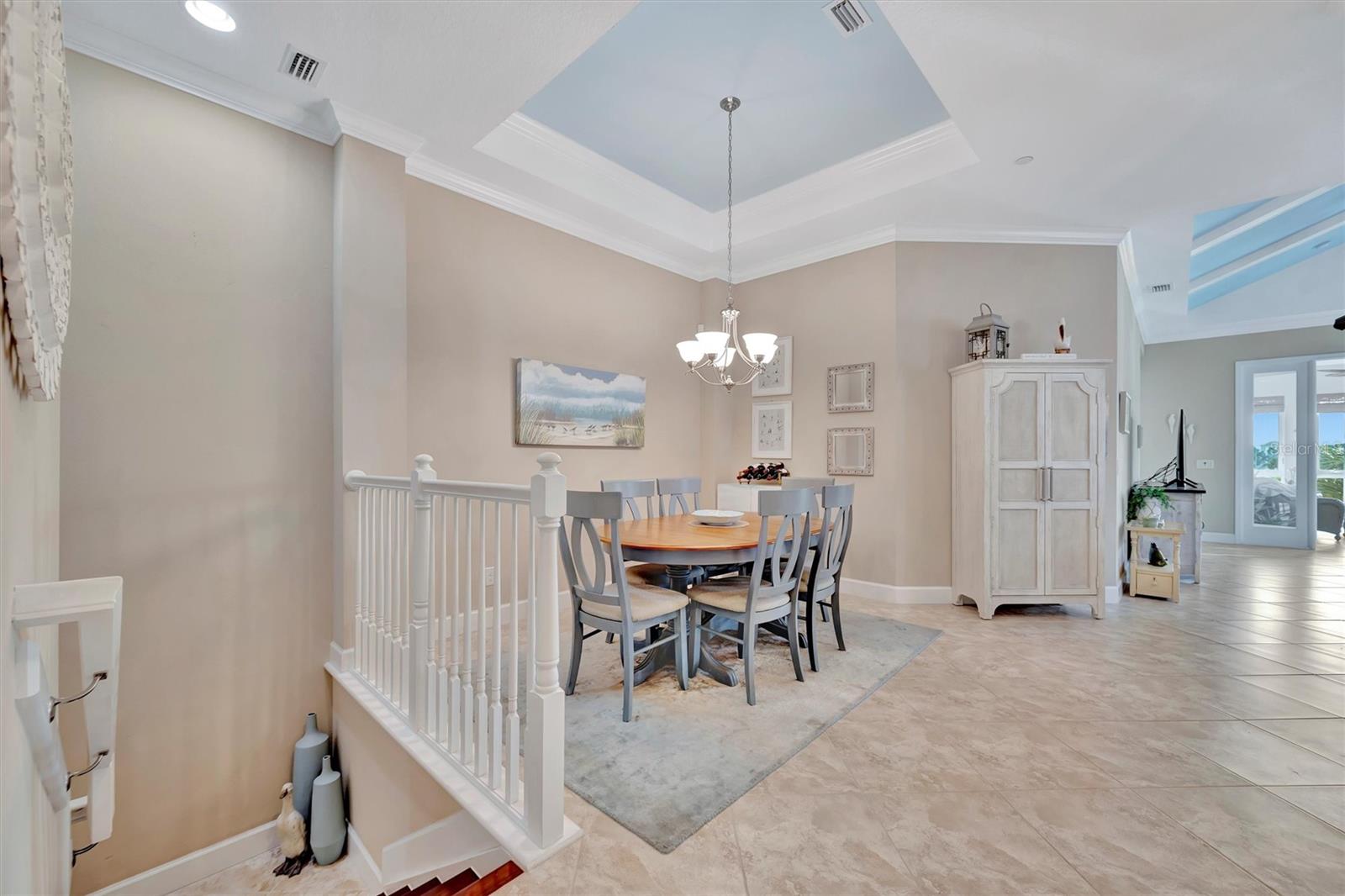 246 SAPPHIRE LAKE DR #201