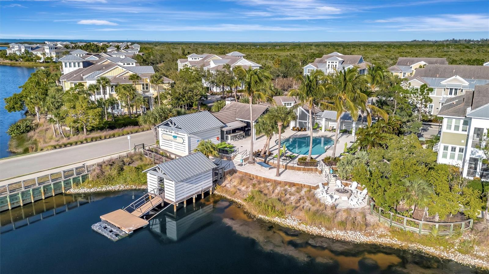 246 SAPPHIRE LAKE DR #201