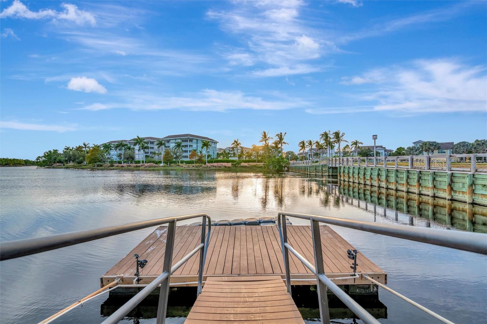 246 SAPPHIRE LAKE DR #201