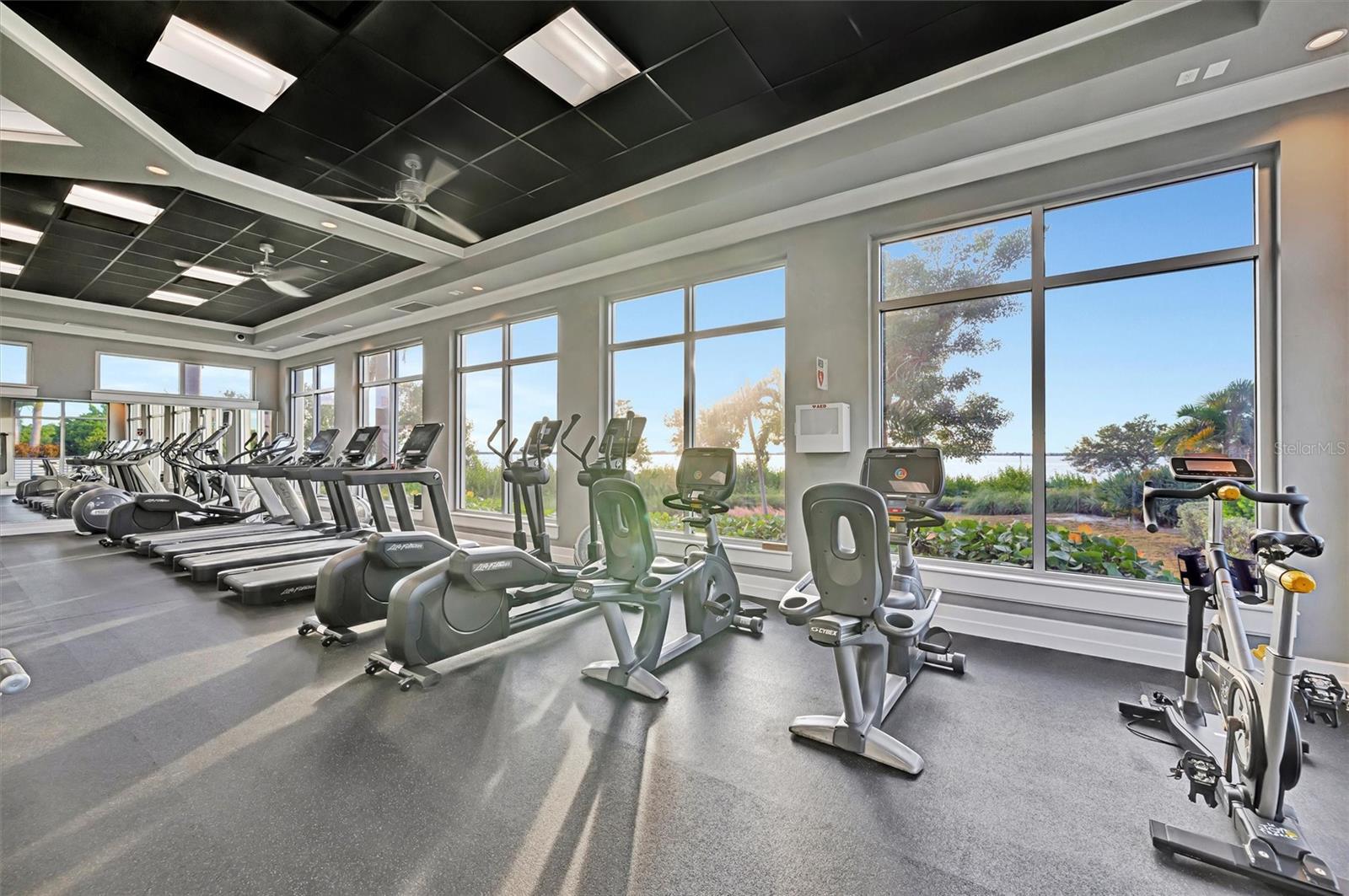 246 SAPPHIRE LAKE DR #201