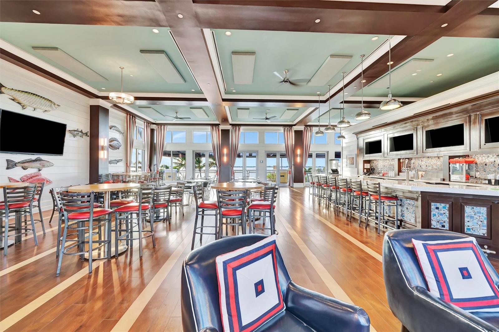 246 SAPPHIRE LAKE DR #201