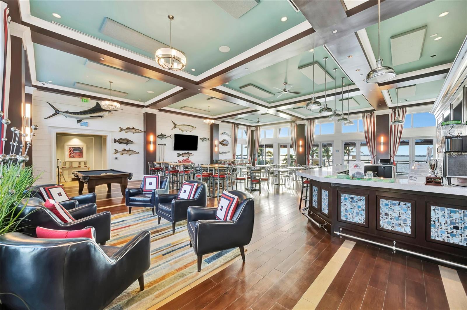 246 SAPPHIRE LAKE DR #201