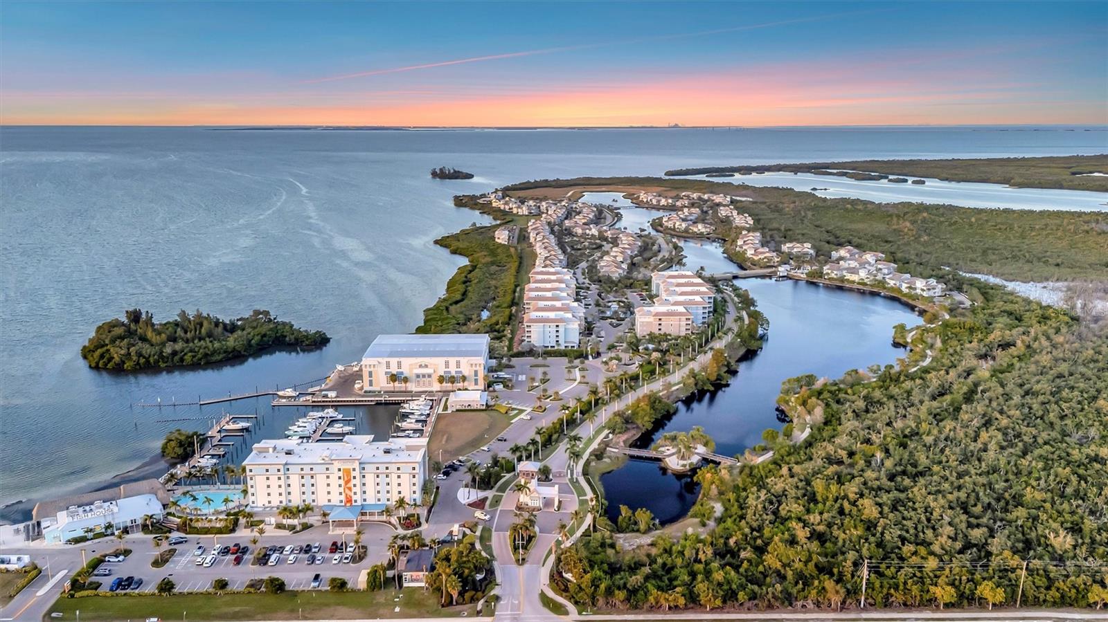 246 SAPPHIRE LAKE DR #201