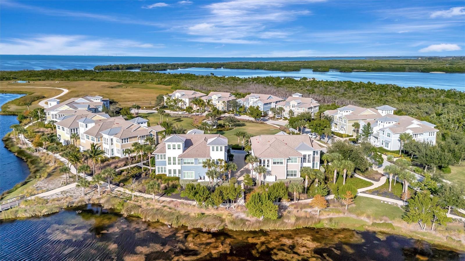 246 SAPPHIRE LAKE DR #201