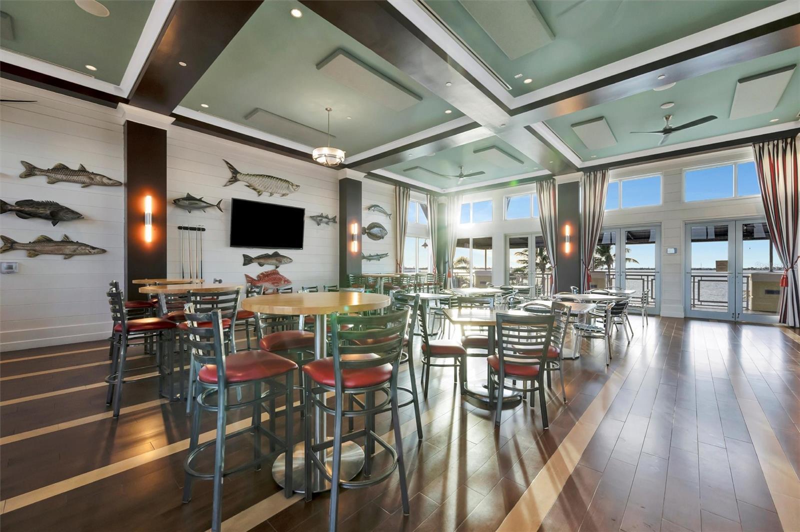 246 SAPPHIRE LAKE DR #201