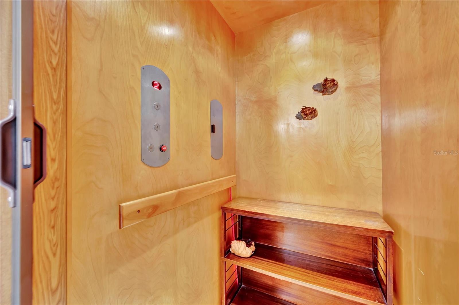 246 SAPPHIRE LAKE DR #201