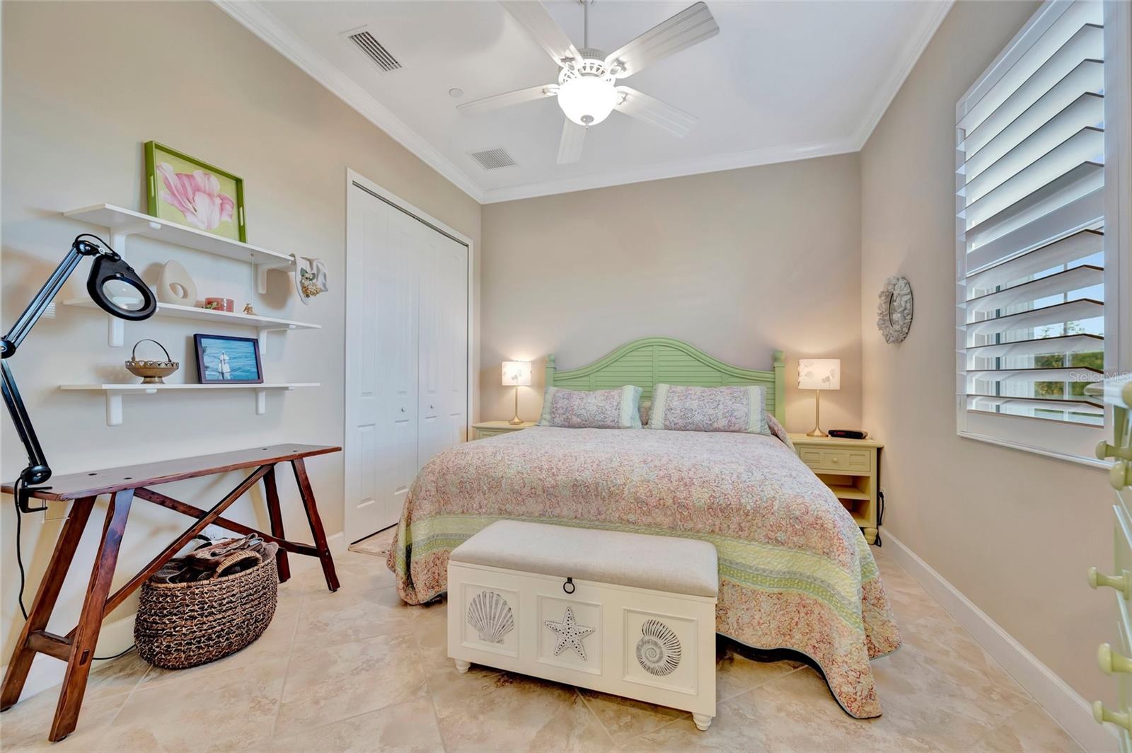 246 SAPPHIRE LAKE DR #201