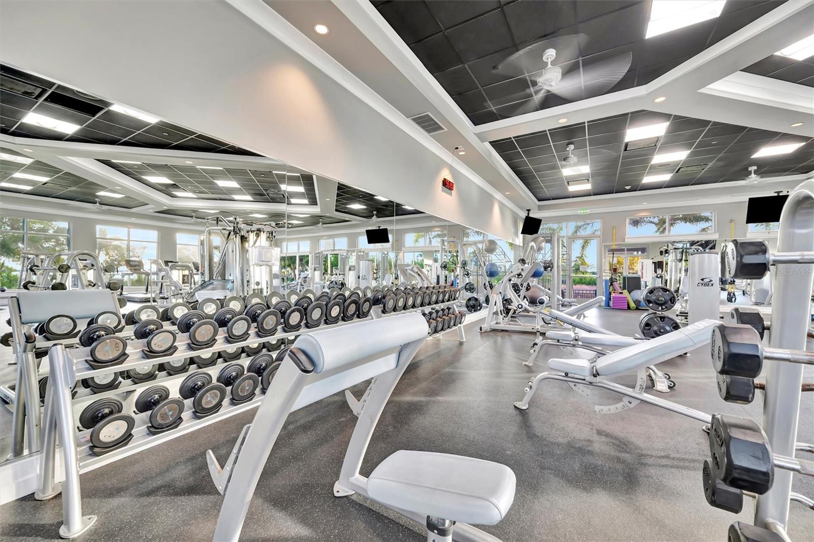 246 SAPPHIRE LAKE DR #201